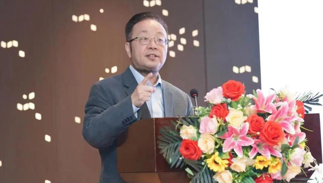 機電商會與境外中資企業商(協)會聯席會議共同舉辦《科技賦能碳中和與綠色高質量發展》公益培訓講座