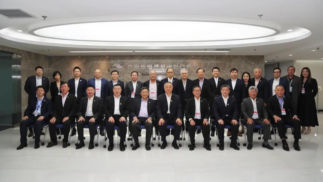 張鈺晶會長會見新加坡中華總商會會長高泉慶